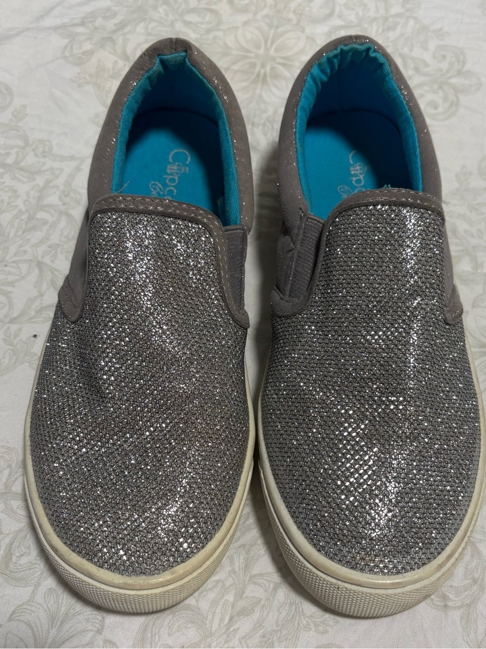 Glitter Slip-On Sneakers in Silver with Turquoise Lining, Sz 5
